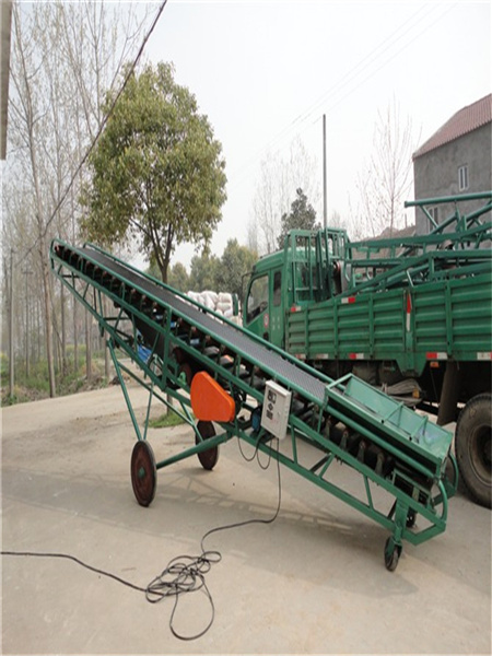 料場輸送料的皮帶輸送機(jī)