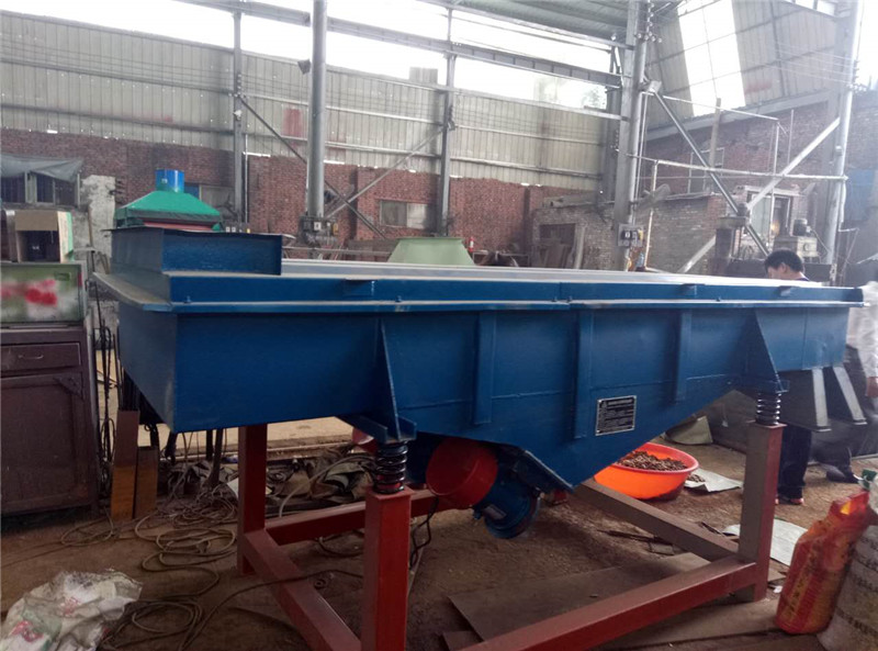 滁州菊花粉振動篩分機(jī)